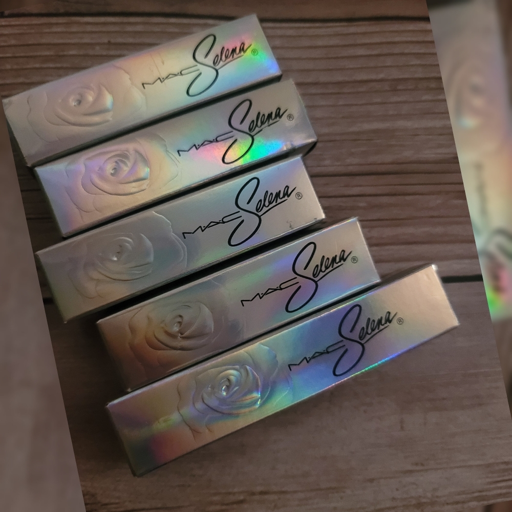 Mac cosmetics selena lip lot